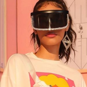 Flat top shield visor sunglasses